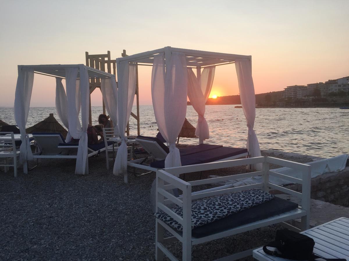 Royal King And Queen Apartment For Luxury Life Sarande Bagian luar foto